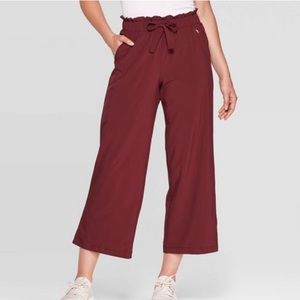 JoyLab High-Waisted Wide Leg Capri Burgundy Ruffle